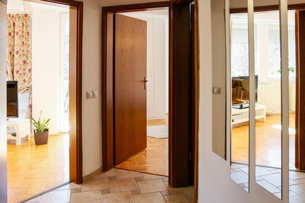 Nn Apartment Skopje Ngoại thất bức ảnh