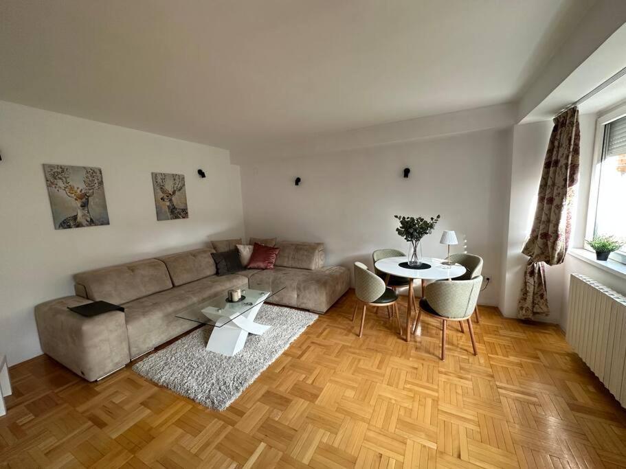 Nn Apartment Skopje Ngoại thất bức ảnh