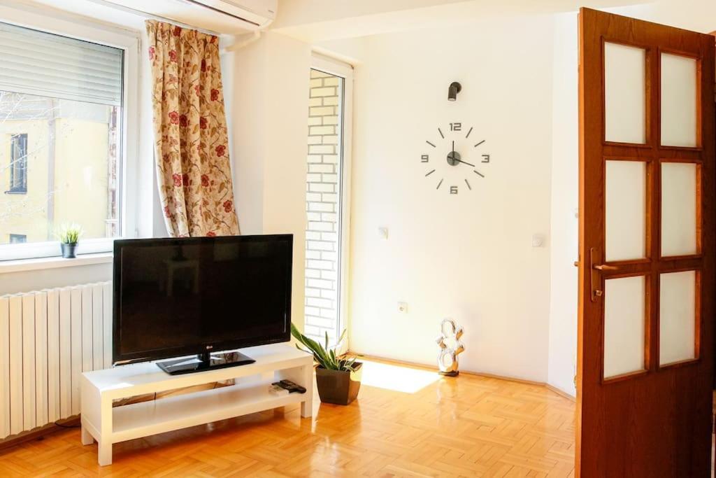 Nn Apartment Skopje Ngoại thất bức ảnh